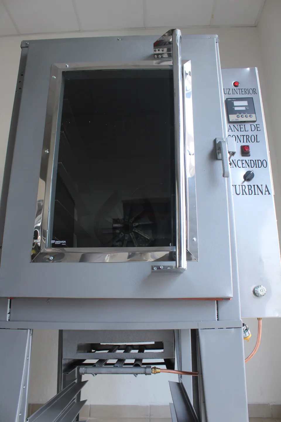 Horno de 6 charolas en lámina con panel